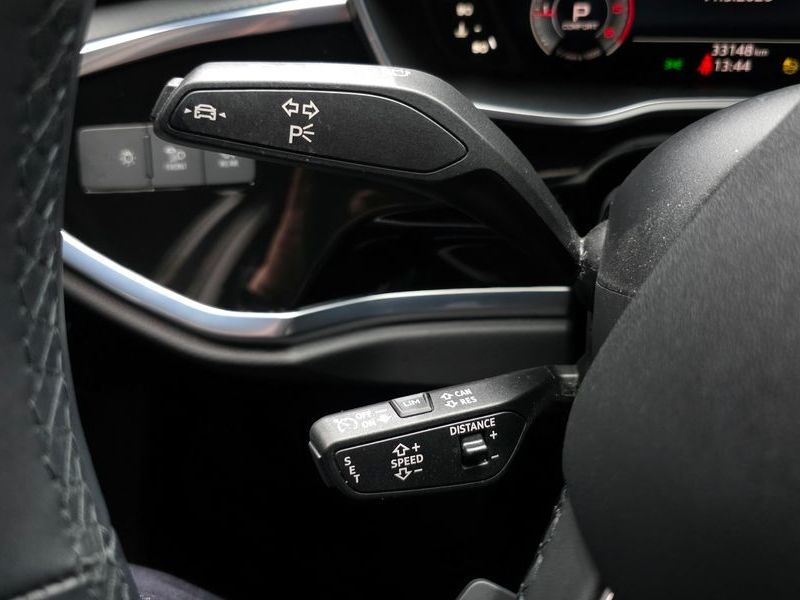 2023 Audi Q3 35 TDI Premium photo 16