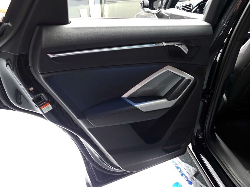 2023 Audi Q3 35 TDI Premium photo 25
