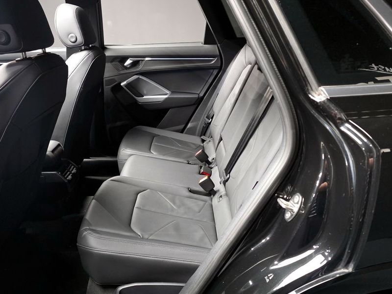 2023 Audi Q3 35 TDI Premium photo 26