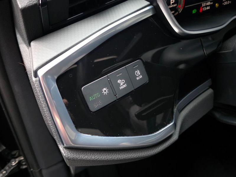 2023 Audi Q3 35 TDI Premium photo 28