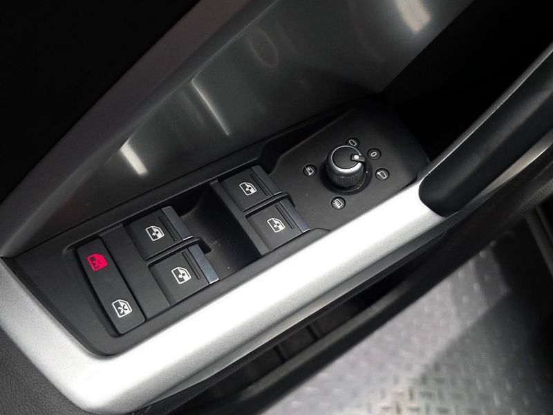 2023 Audi Q3 35 TDI Premium photo 30