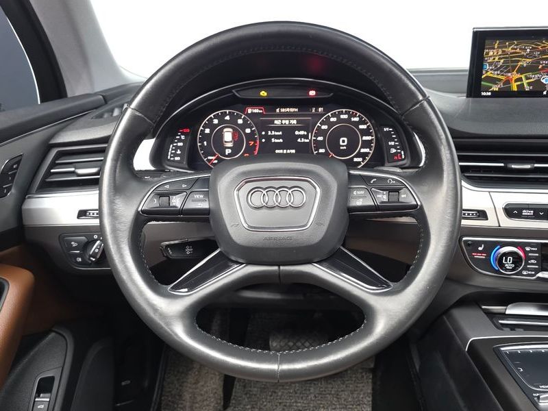 2019 Audi Q7 45 TFSI Quattro photo 13