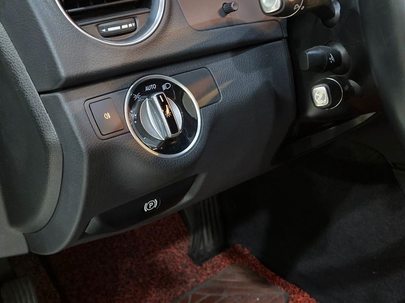 2014 Mercedes-Benz C-Class C220 CDI photo 14