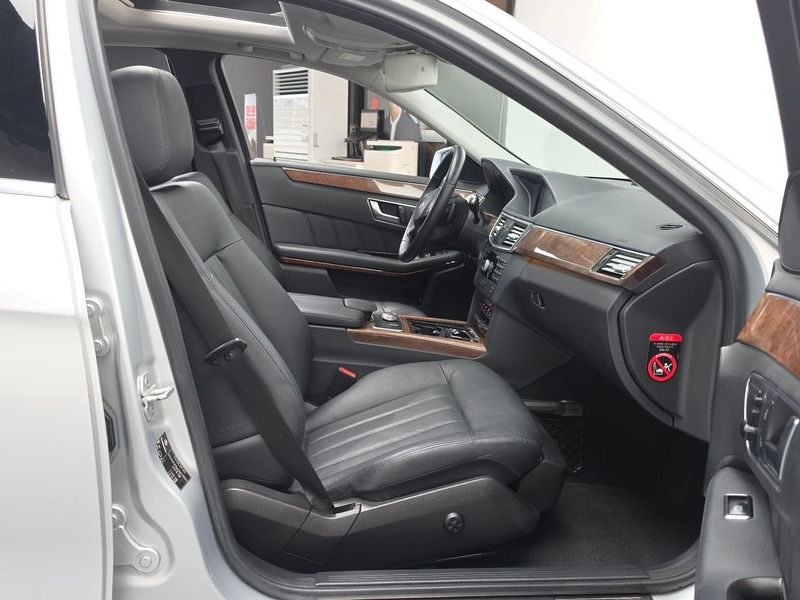 2012 Mercedes-Benz E-Class E300 Elegance photo 12