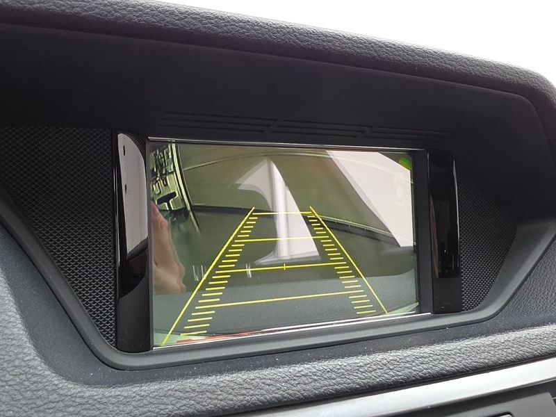 2012 Mercedes-Benz E-Class E300 Elegance photo 16