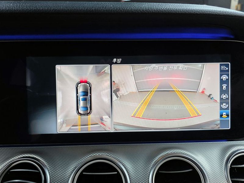 2017 Mercedes-Benz E-Class E300 Avantgarde photo 17