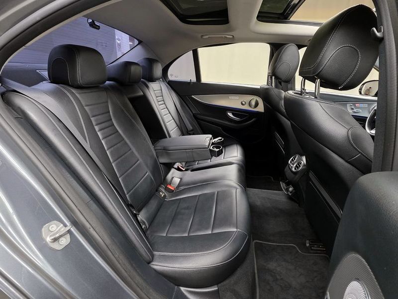 2017 Mercedes-Benz E-Class E300 Avantgarde photo 19