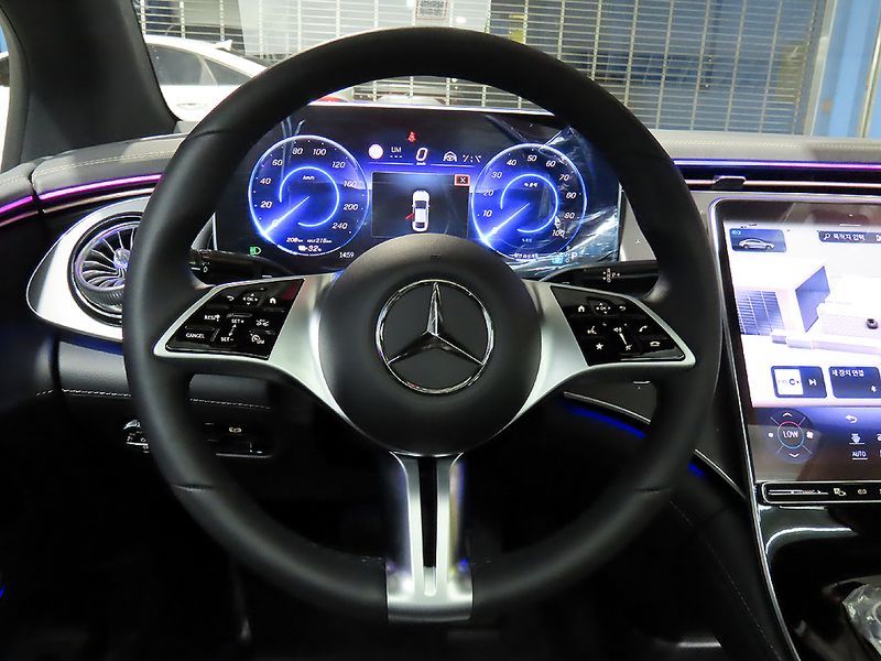 2024 Mercedes-Benz EQE V295 EQE350+ photo 8