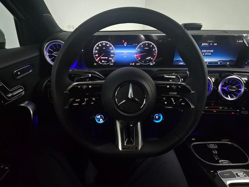 2024 Mercedes-Benz A-Class AMG A35 S AMG 4MATIC Sedan photo 7
