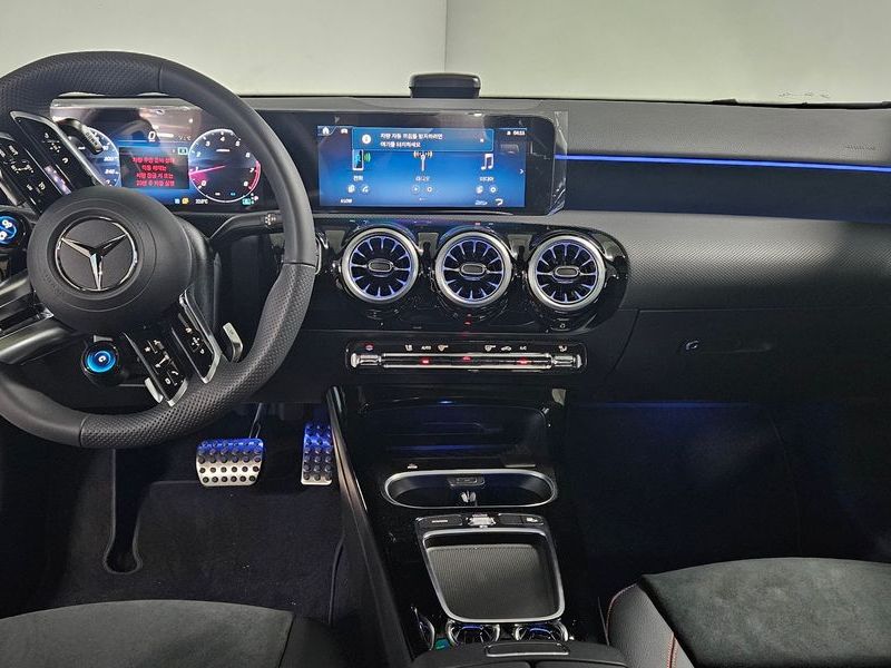 2024 Mercedes-Benz A-Class AMG A35 S AMG 4MATIC Sedan photo 15