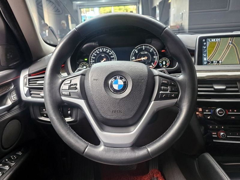 2017 BMW X6 xDrive 30d photo 14