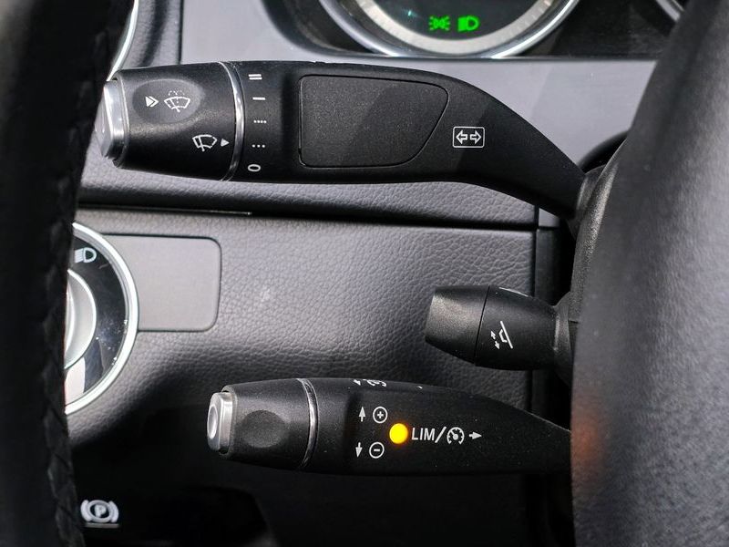 2014 Mercedes-Benz C-Class C200 CGI photo 15
