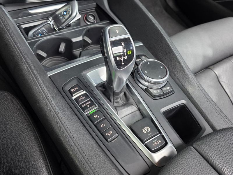 2016 BMW X6 xDrive 40d photo 9