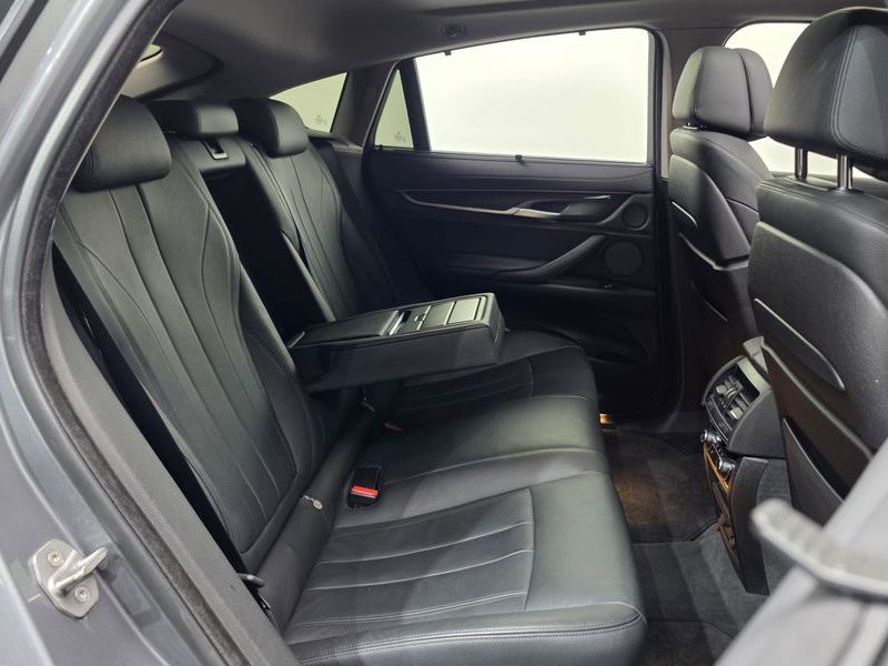 2016 BMW X6 xDrive 40d photo 12
