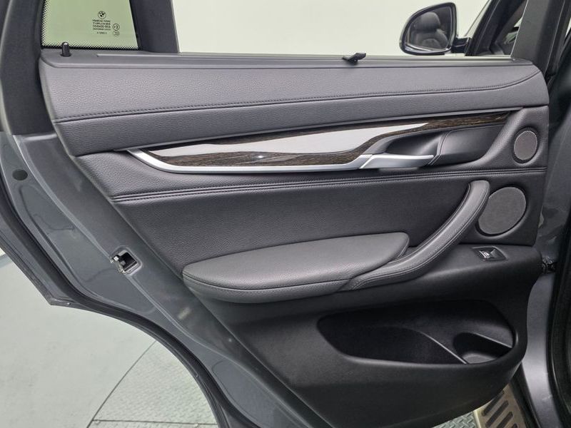 2016 BMW X6 xDrive 40d photo 25