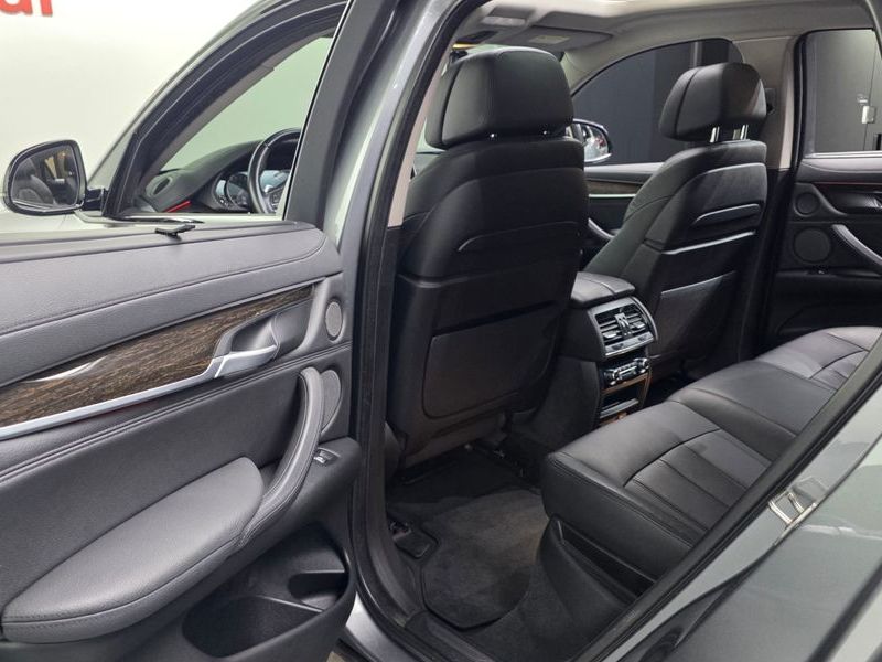 2016 BMW X6 xDrive 40d photo 26