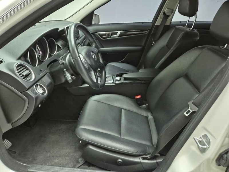 2012 Mercedes-Benz C-Class C200 CGI AVANTGARDE photo 15