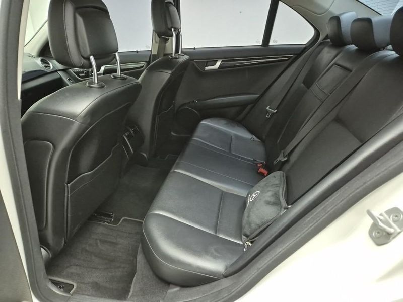 2012 Mercedes-Benz C-Class C200 CGI AVANTGARDE photo 16