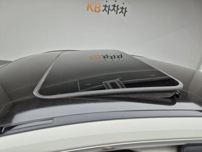 2012 Mercedes-Benz C-Class C200 CGI AVANTGARDE photo 17
