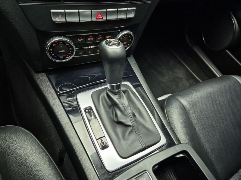 2012 Mercedes-Benz C-Class C200 CGI AVANTGARDE photo 18