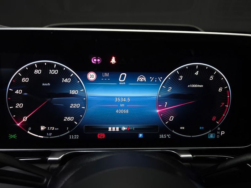 2023 Mercedes-Benz S-Class S580L 4MATIC photo 8
