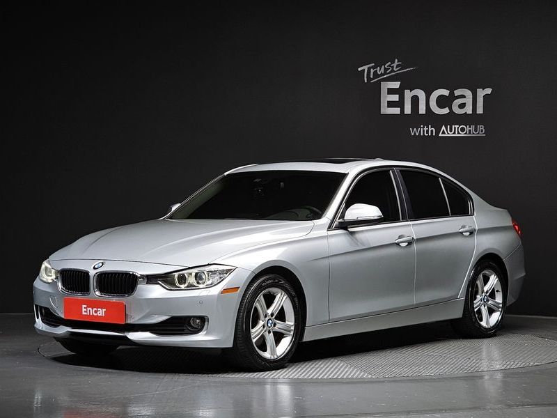2012 BMW 3 Series 320d photo 1