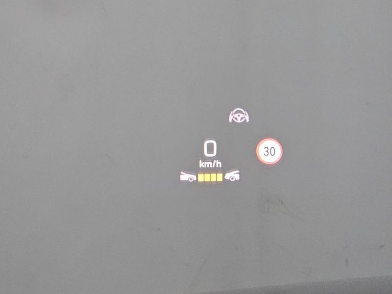 2020 Mercedes-Benz E-Class E300e 4MATIC Exclusive photo 13