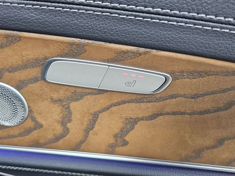 2020 Mercedes-Benz E-Class E300e 4MATIC Exclusive photo 18