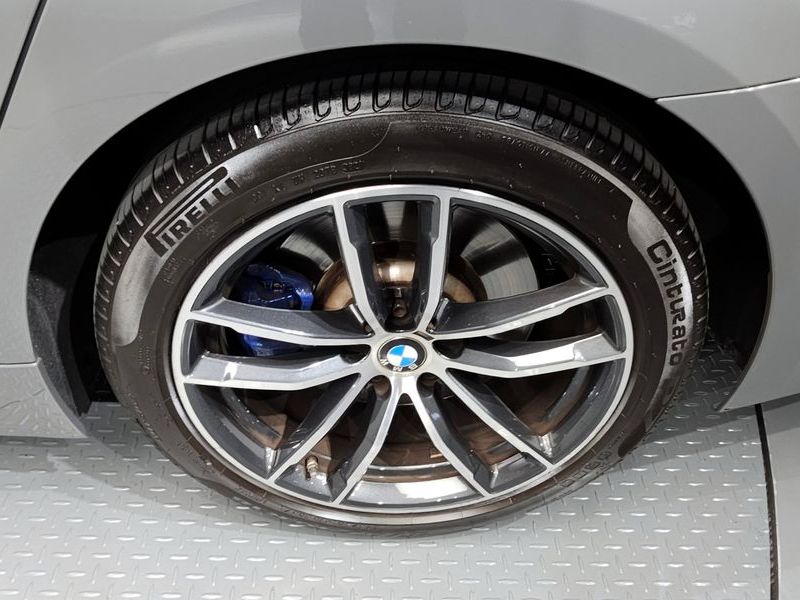 2022 BMW 5 Series 520i M Sport photo 21
