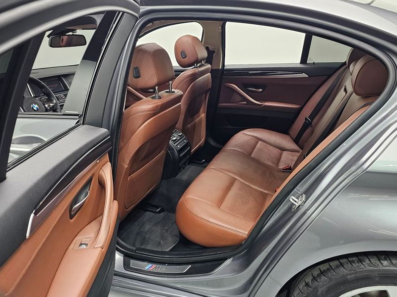 2016 BMW 5 Series 520d M Aero Dynamic photo 12