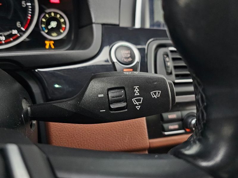 2016 BMW 5 Series 520d M Aero Dynamic photo 17