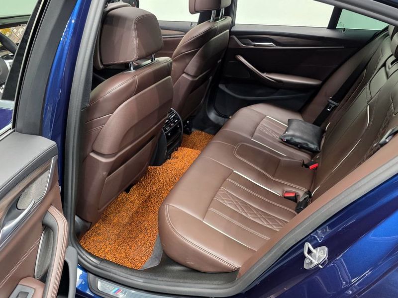 2020 BMW 5 Series 520i M Sport photo 12