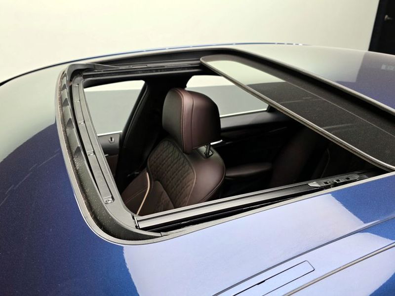 2020 BMW 5 Series 520i M Sport photo 18
