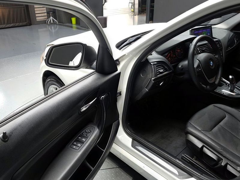 2014 BMW 1시리즈 118d Urban 5Dr photo 11