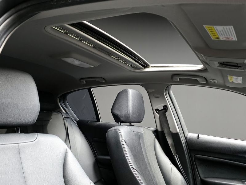 2014 BMW 1시리즈 118d Urban 5Dr photo 20