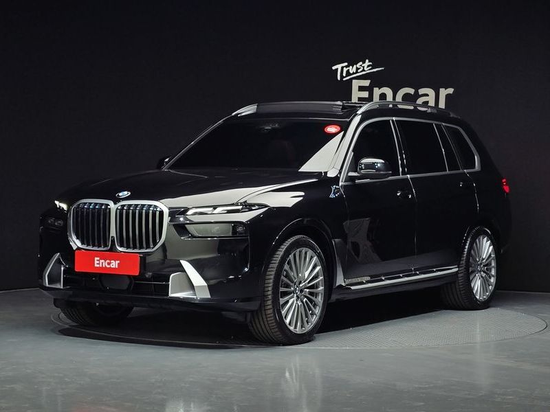 2025 BMW X7 xDrive 40i Design Pure Excellence 6-Seater photo 1