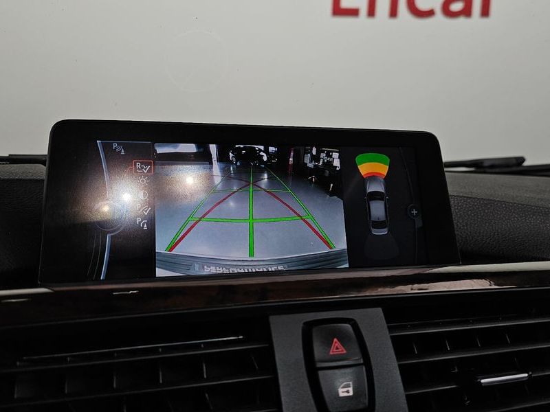 2012 BMW 3 Series 320d photo 15