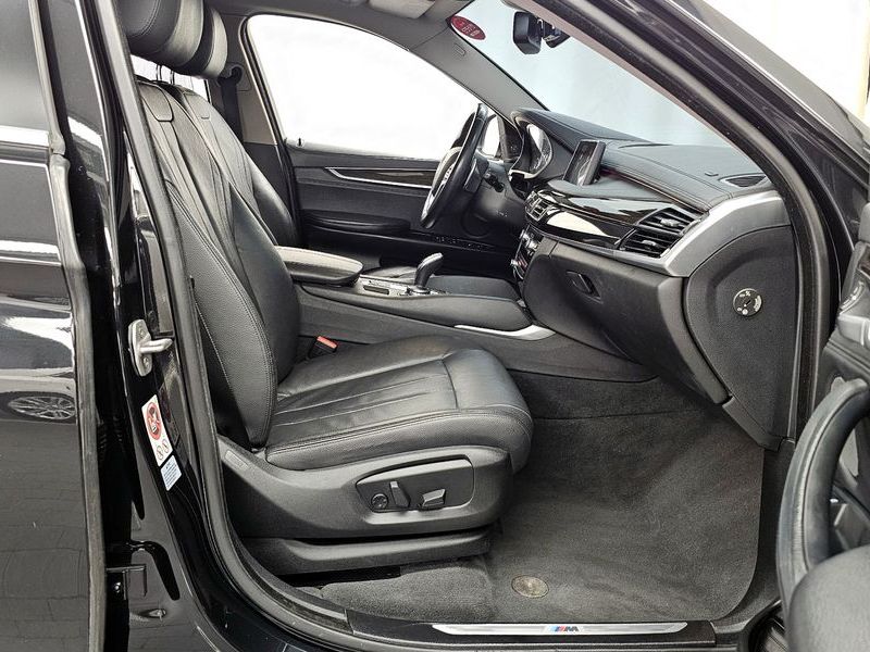 2015 BMW X6 xDrive 30d photo 11