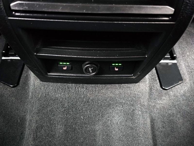 2015 BMW X6 xDrive 30d photo 19