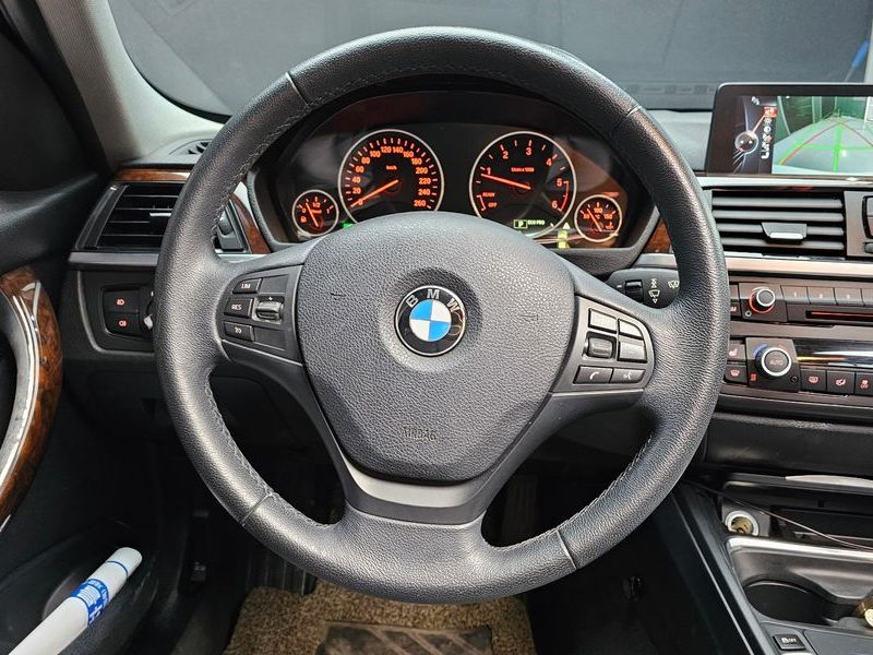 2015 BMW 3 Series 320d photo 13