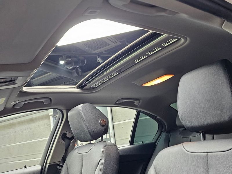 2015 BMW 3 Series 320d photo 19