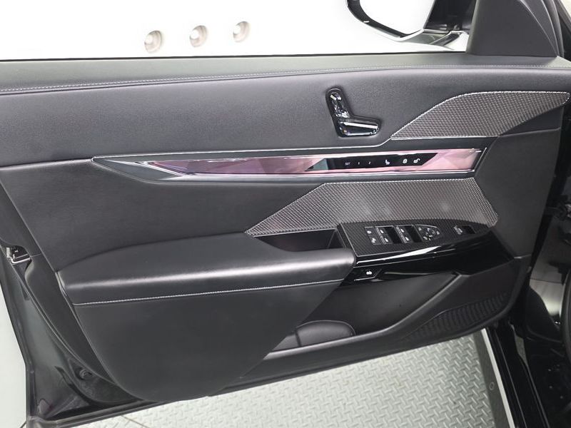 2024 BMW 7 Series 740d xDrive M Sport photo 25