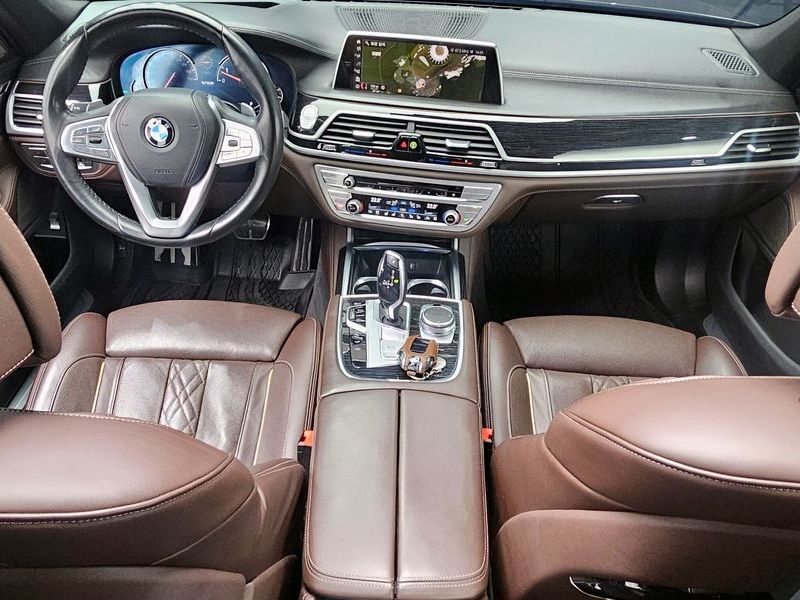 2019 BMW 7 Series 740Li xDrive M Sport Package photo 7