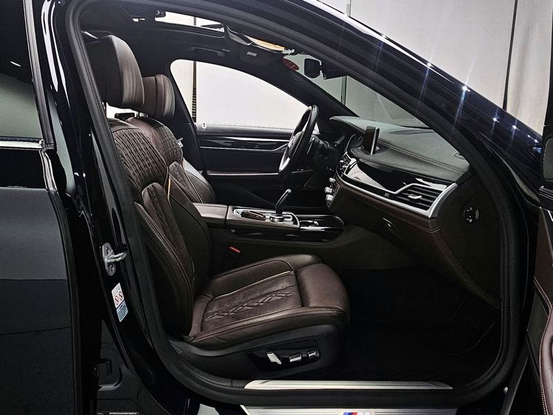 2019 BMW 7 Series 740Li xDrive M Sport Package photo 11