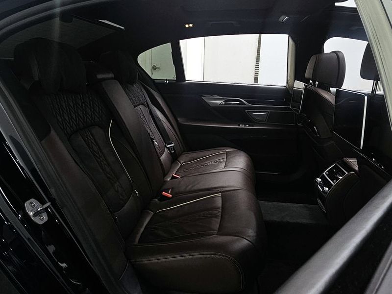 2019 BMW 7 Series 740Li xDrive M Sport Package photo 13
