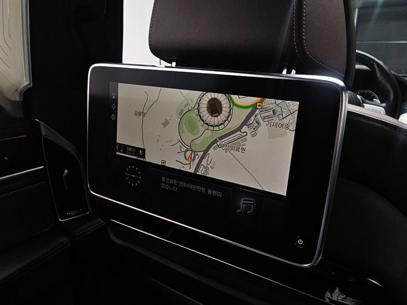 2019 BMW 7 Series 740Li xDrive M Sport Package photo 18