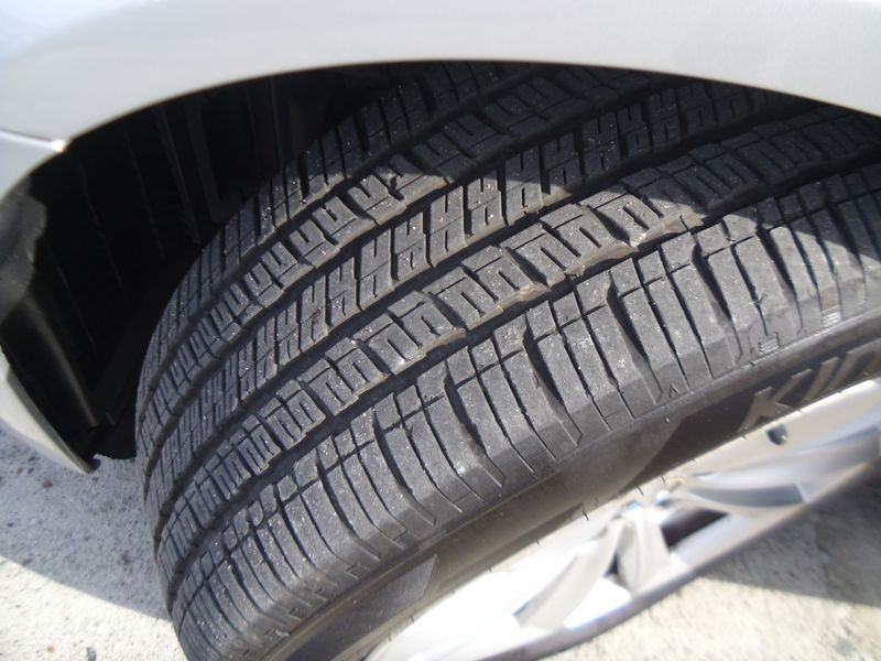 2012 BMW 5 Series 520d photo 16