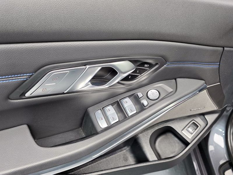 2022 BMW 3 Series M340i Performance photo 20