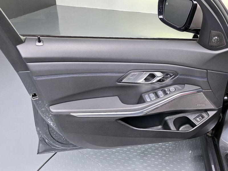 2022 BMW 3 Series M340i Performance photo 24