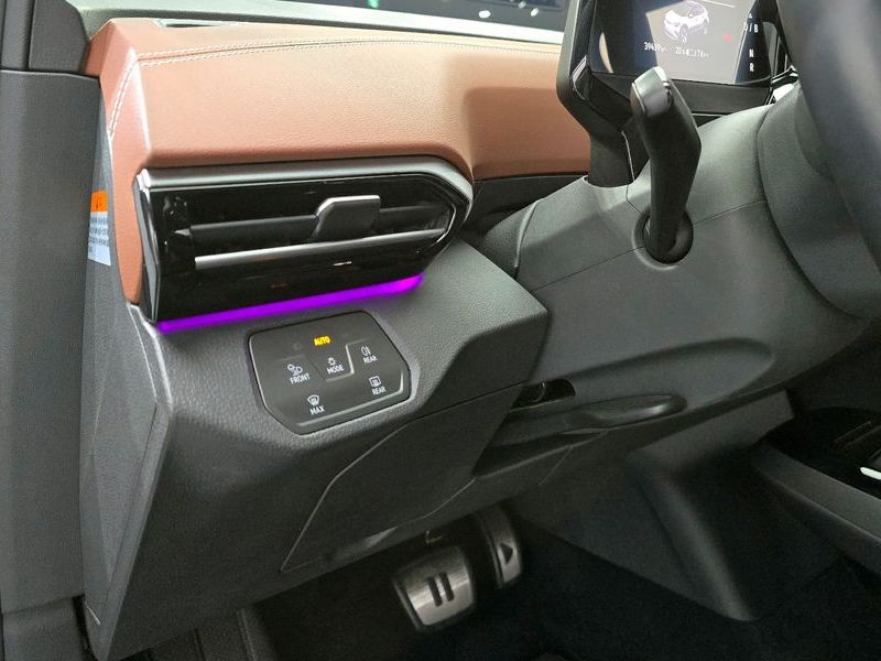 2022 Volkswagen ID.4 Pro photo 18